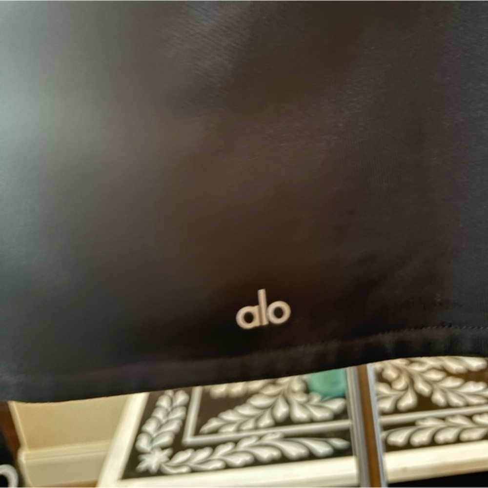 Alo yoga suspension‎ lace-up pullover - Picture 8 of 9